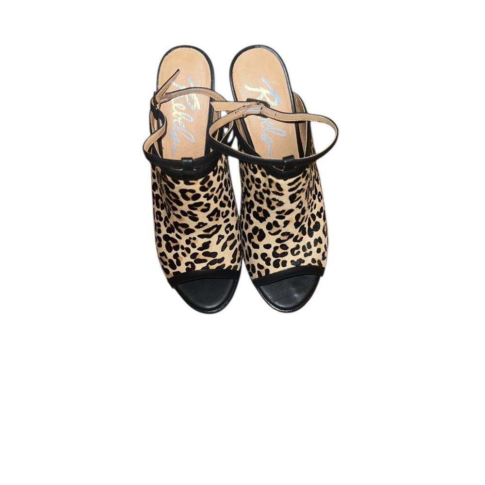 Rebels Leopard Print Open-Toe Sandals Size 9